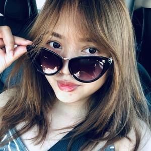 Meet your Posher, Loise